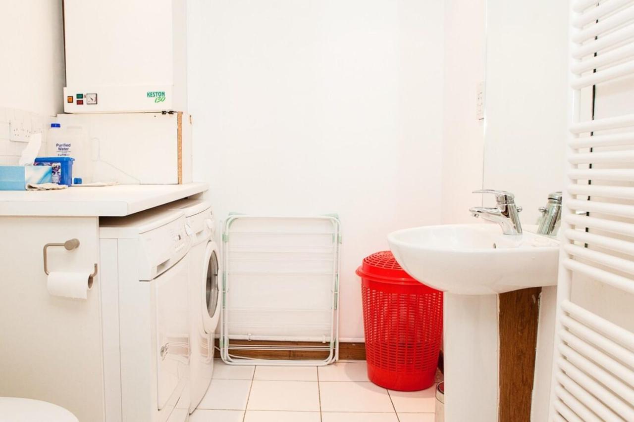 Spectacular Central 4-Bedroom Close To London Eye Bagian luar foto